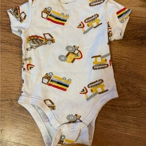 Old Navy White and Yellow Baby Onesie